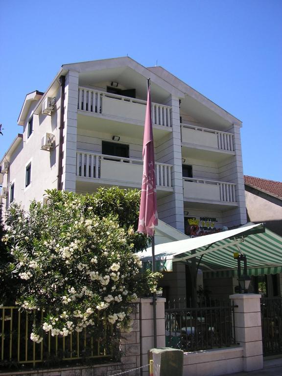 Hotel Villa Royal Tivat Exterior foto